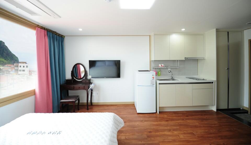 Seongsanpo Love Pension Согвипхо Экстерьер фото
